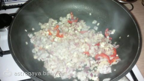 Ника белоцерковская рецепт лазаньи. 1078535.69907318. Ника белоцерковская рецепт лазаньи фото. Ника белоцерковская рецепт лазаньи-1078535.69907318. картинка Ника белоцерковская рецепт лазаньи. картинка 1078535.69907318. Тесто: Замесить тесто, дать ему отдохнуть и раскатать в полосы шириной 15 см и толщиной 1 мм.
