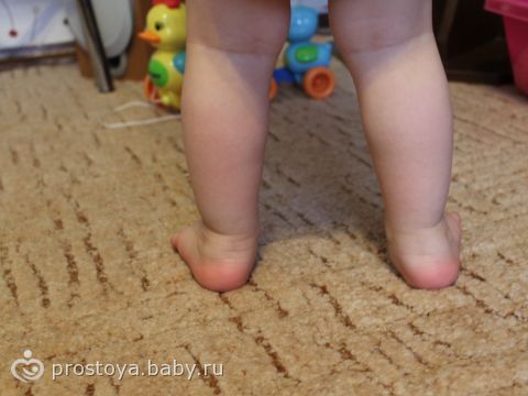 Стопа ребенка в один год фото Стопа ребенка в один год фото